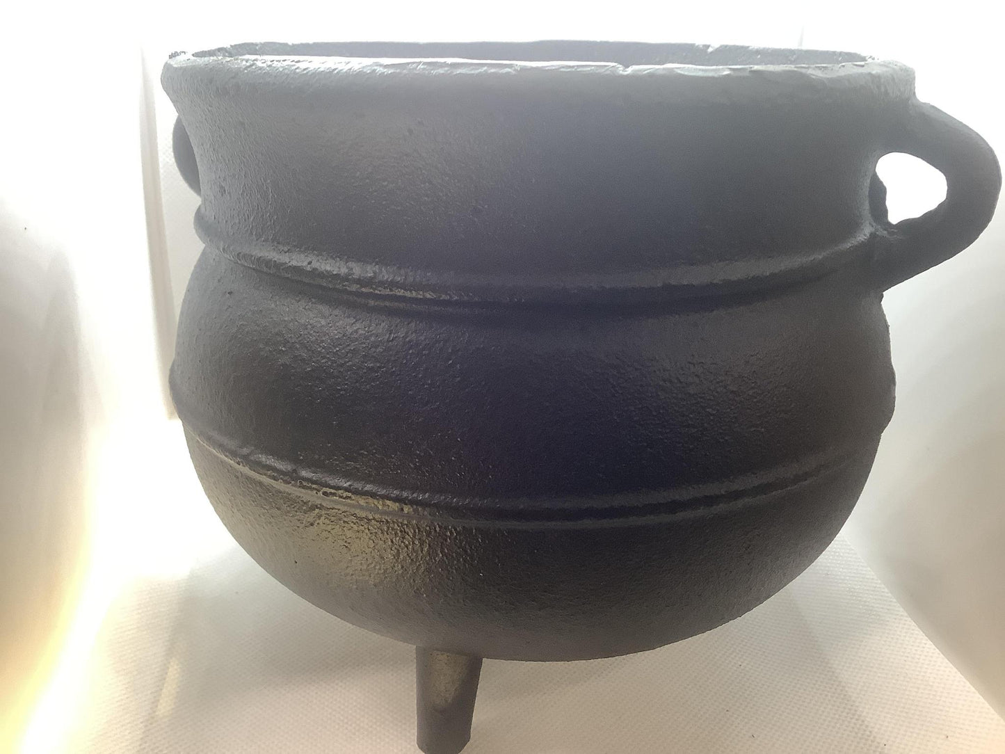 7" Cast Iron Cauldron